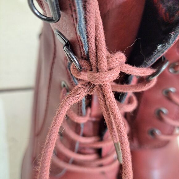 Momo Chelsea Boots Red With Plaid Block Heel Women's Size 10M - Picture 11 of 11